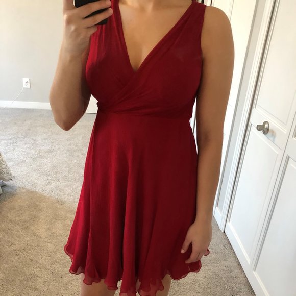 Red Dress - Picture 2 of 4